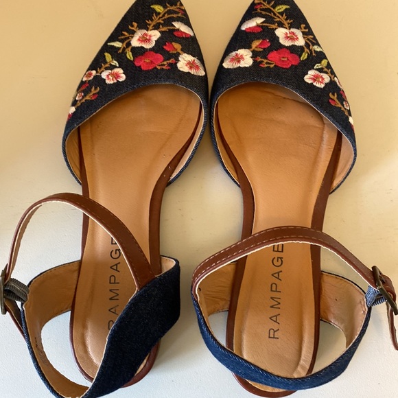 Size 7 1/2 Rampage ankle strap flats - Picture 5 of 8